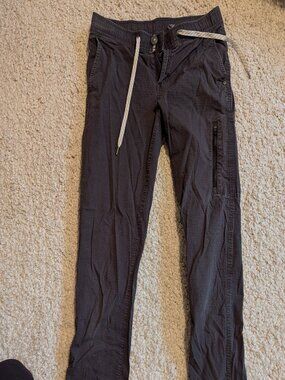 Title: Vuori The Rise Shine Ripstop Pants VW401 Charcoal Grey Small